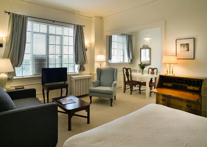 Graduate By Hilton Hotel 4*
